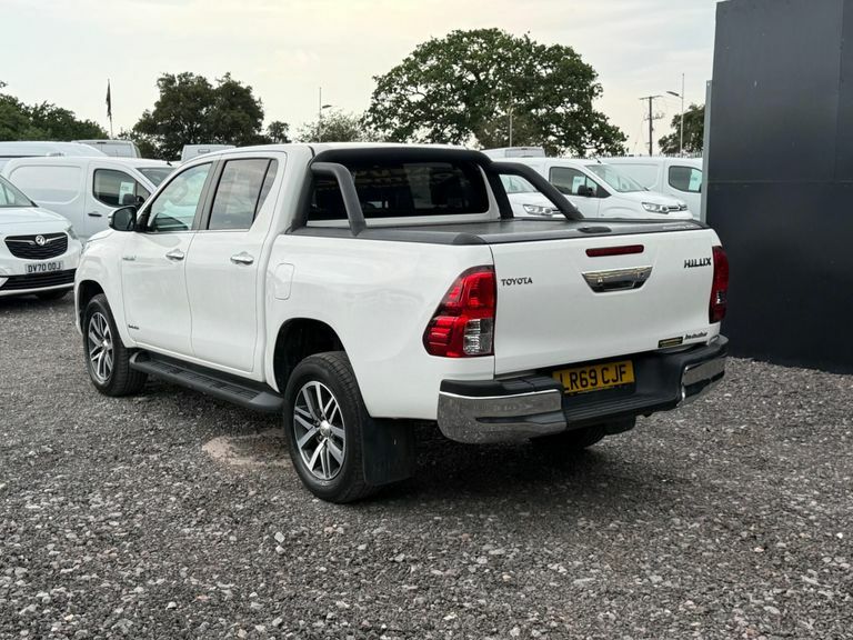 Toyota HILUX 2.4 D-4d Invincible 4Wd Euro 6 Ss Tss White #4