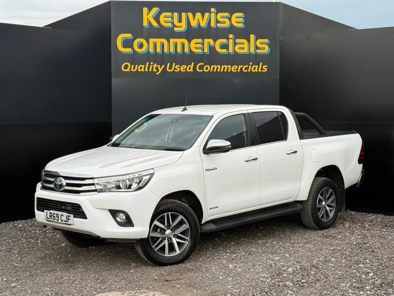 Toyota HILUX 2.4 D-4d Invincible 4Wd Euro 6 Ss Tss White