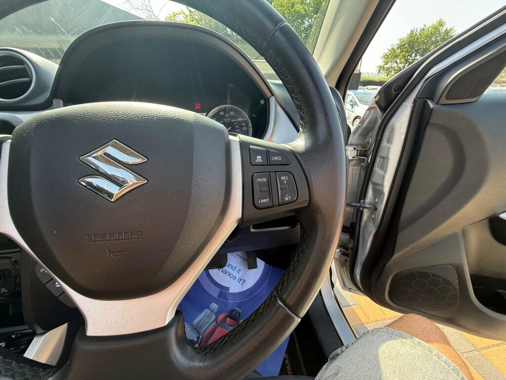 Suzuki Vitara 1.6 Sz-t 2016 White #24