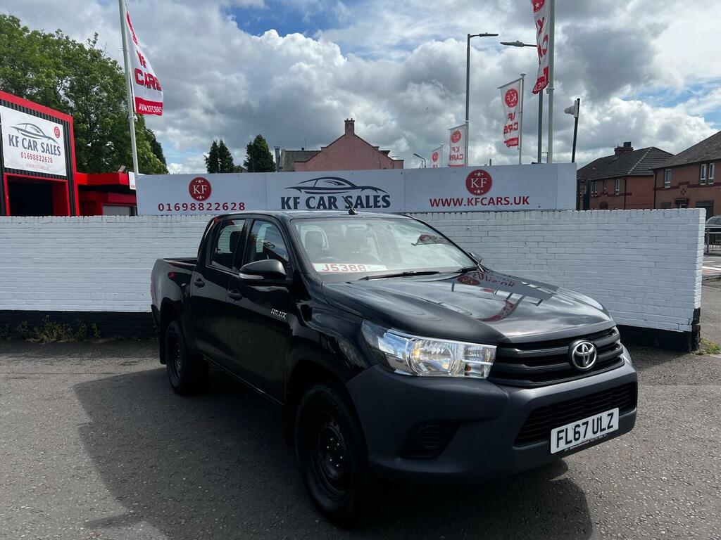 Toyota HILUX Pickup 2.4 D-4d Active 4Wd Euro 6 3.5T 2017 FL67ULZ Black #2