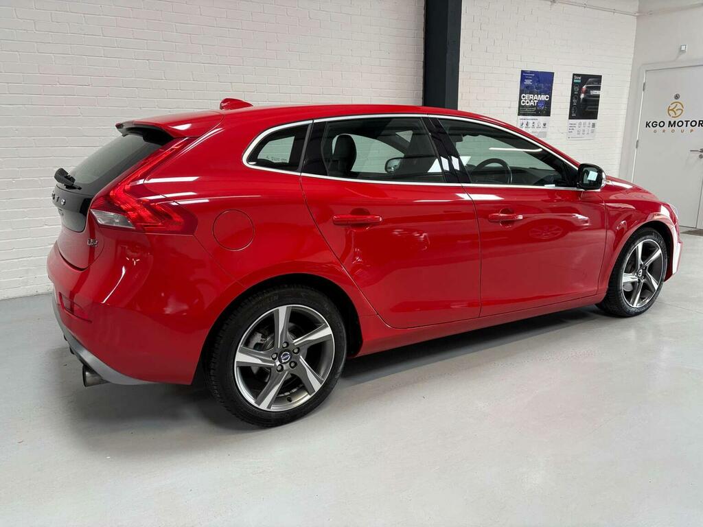 Volvo V40 Hatchback 1.6 D2 R-design Euro 5 Ss 20156 Red #4