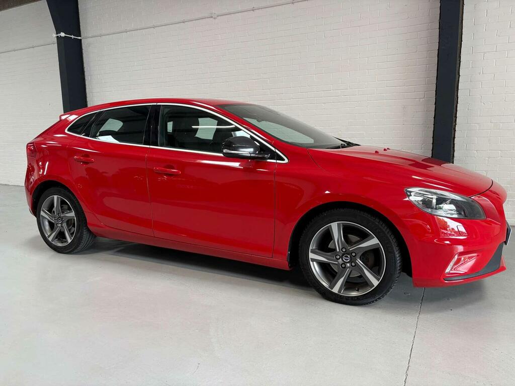 Volvo V40 Hatchback 1.6 D2 R-design Euro 5 Ss 20156 Red #2