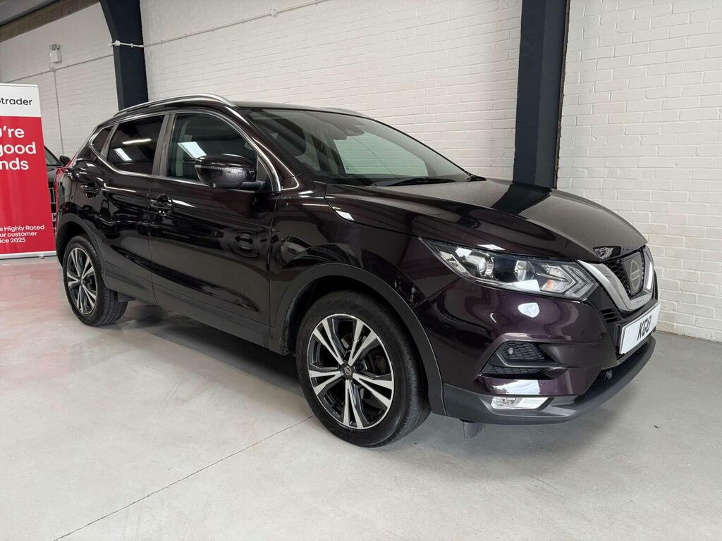 Nissan Qashqai 1.2 Dig-t N-connecta Euro 6 Ss Black