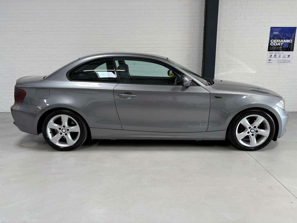 BMW 1 Series 116I Sport Black #3