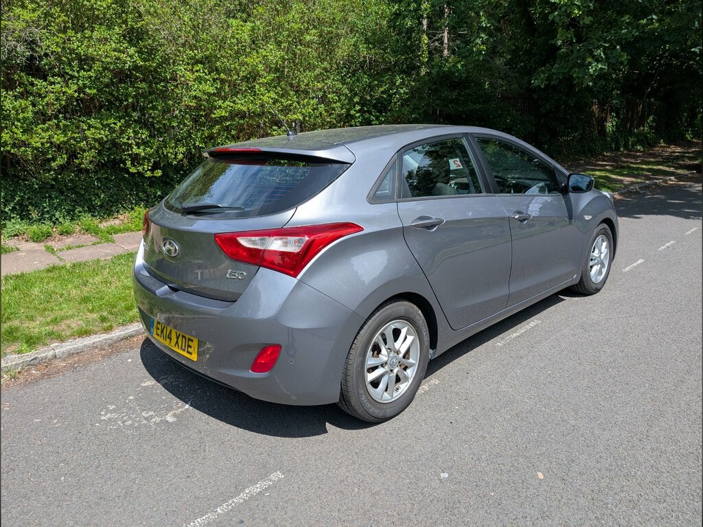 Hyundai I30 Hatchback 1.6 Crdi Blue Drive Active Euro 5 Ss White #7