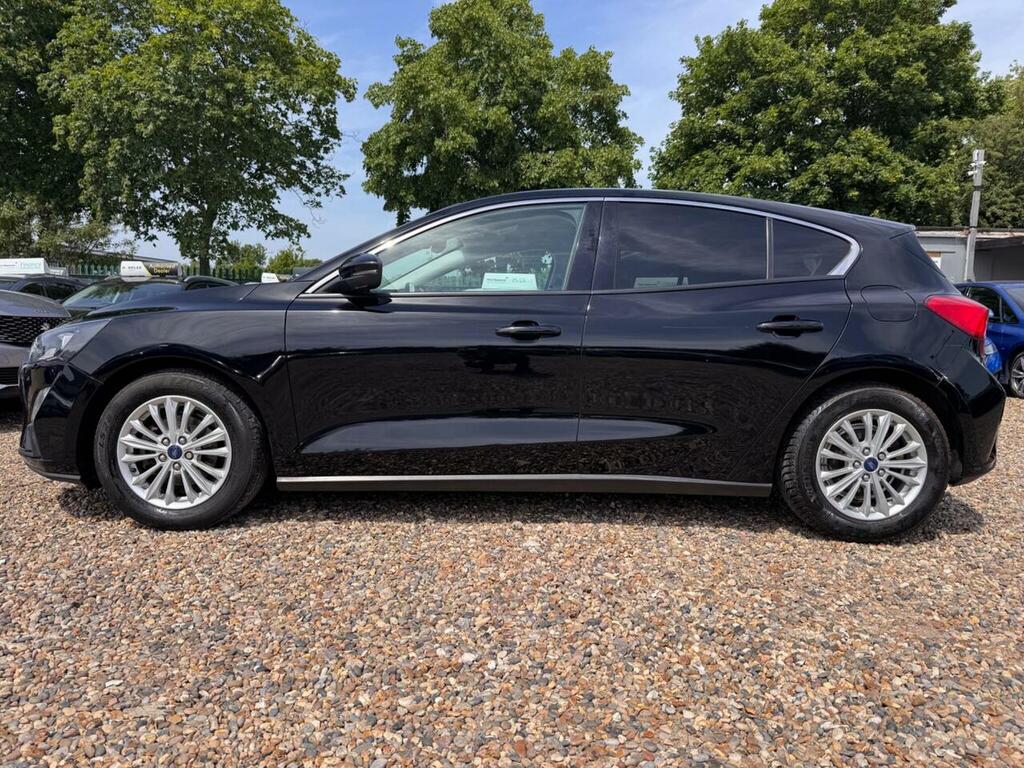 Ford Focus 1.0T Ecoboost Titanium Euro 6 Ss EO69ZVE Black #5