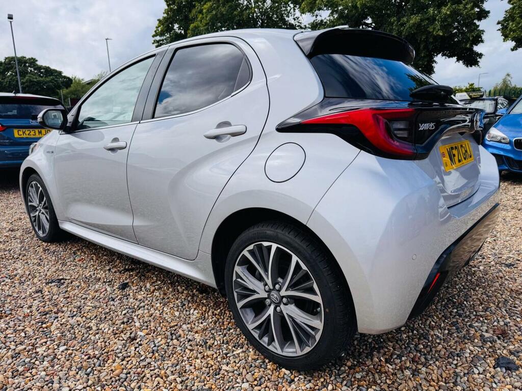 Toyota Yaris 1.5 Vvt-h Excel E-cvt Euro 6 Ss WF21GHJ Silver #4