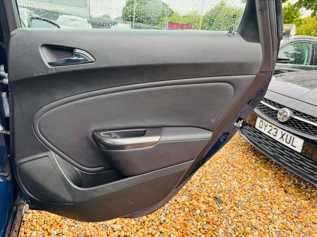 Vauxhall Astra Exite Black #16
