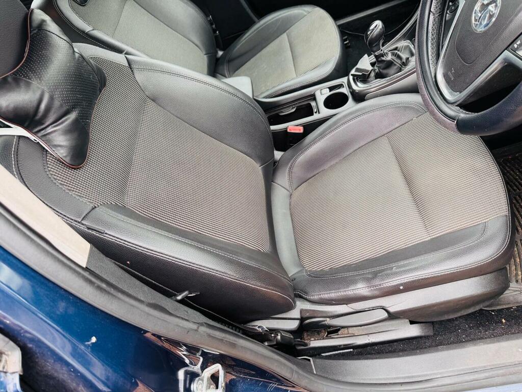 Vauxhall Astra Exite Black #28