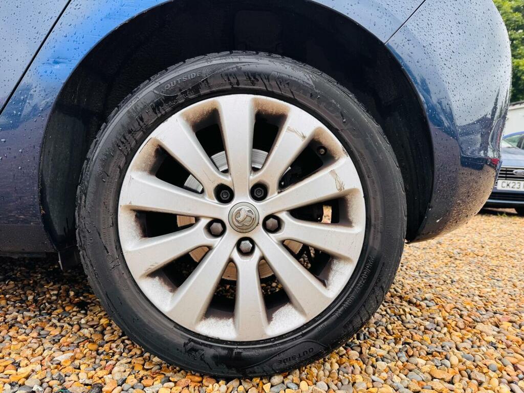 Vauxhall Astra Exite Black #19
