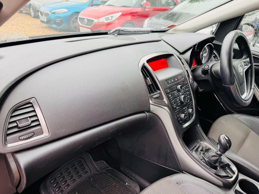 Vauxhall Astra Exite Black #10