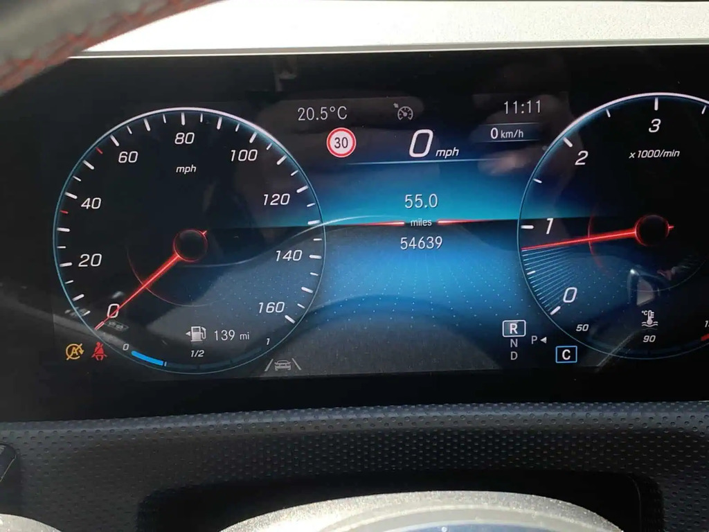 Mercedes-Benz CLA Class RK69OJF #5
