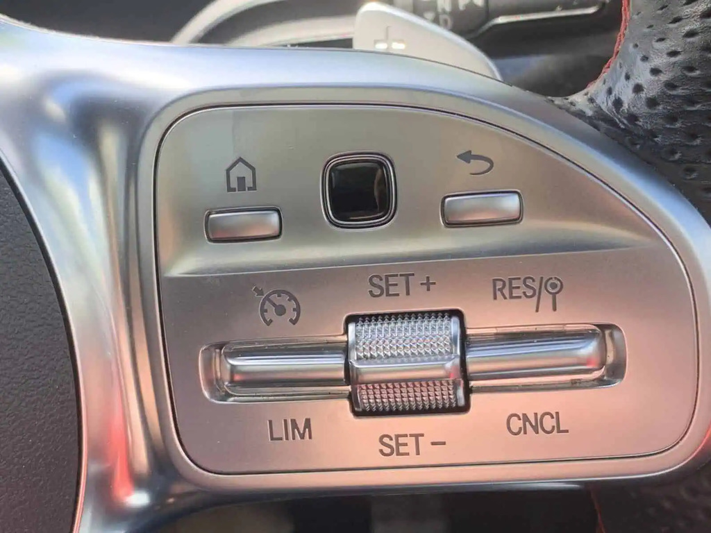 Mercedes-Benz CLA Class RK69OJF #4