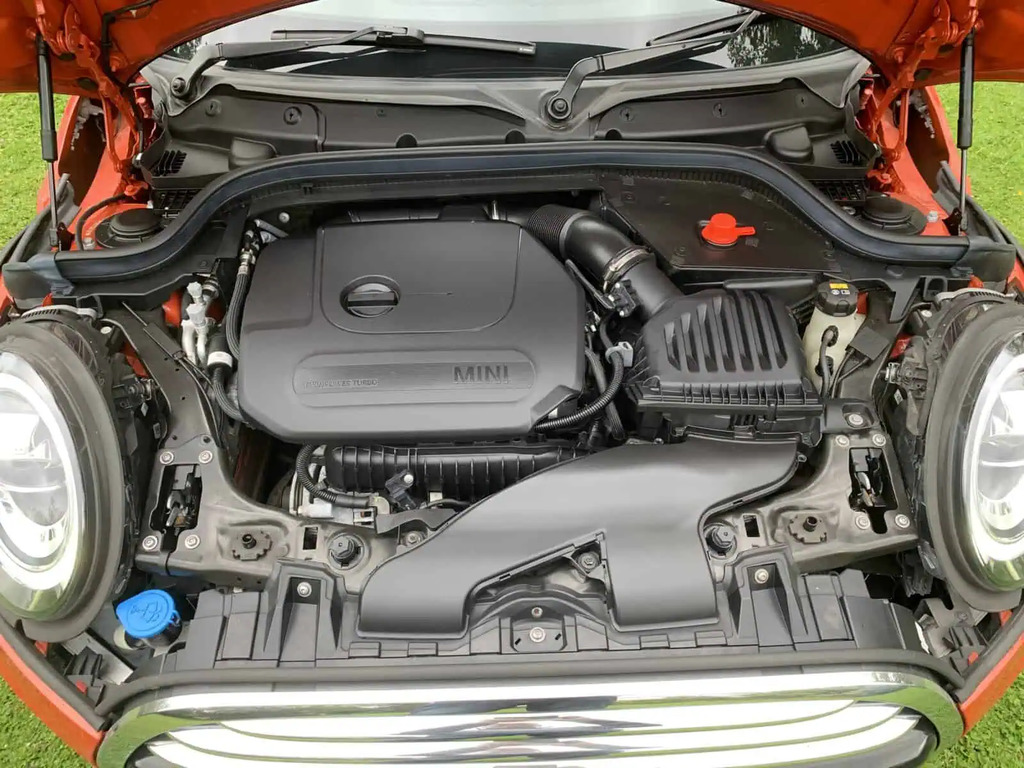 Mini Hatch RJ70PFY #2