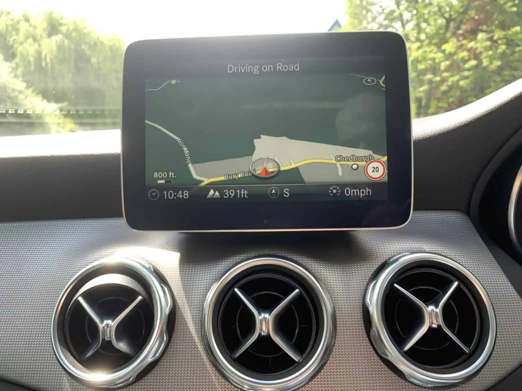Mercedes-Benz GLA Class FH67MWK #5