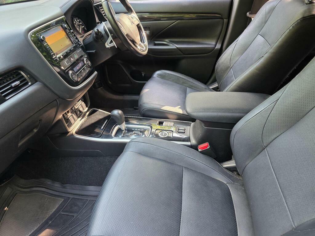 Mitsubishi Outlander 2.2 Di-d 4 4Wd Euro 6 Black #3