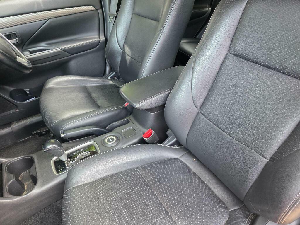 Mitsubishi Outlander 2.2 Di-d Gx3 4Wd Euro 5 S S Red #3