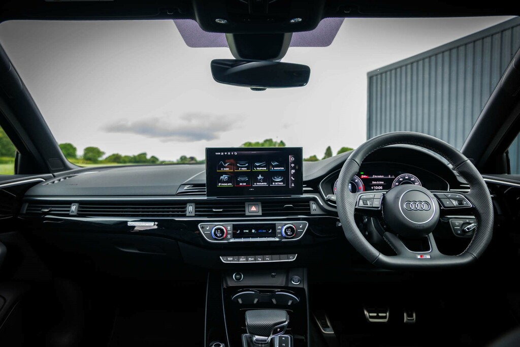 Audi A4 Avant 40 Black Edition Estate S Tronic Quattro Eu #3