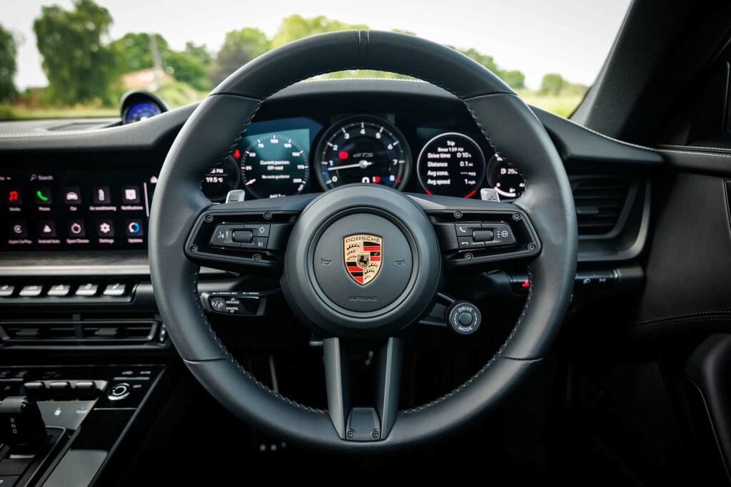Porsche 911 201363 991 Carrera 4S Low Miles Best Example Grey #25