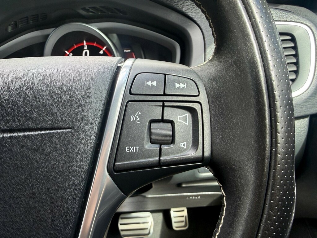 Volvo V40 T2 R-design Nav Plus Grey #18