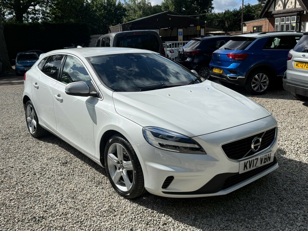 Volvo V40 2.0 D3 R-design Nav Plus Euro 6 Ss White