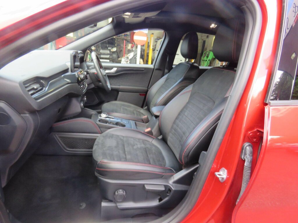 Ford Kuga 2.5 Ecoboost Duratec 14.4Kwh St-line X First Editi Red #6