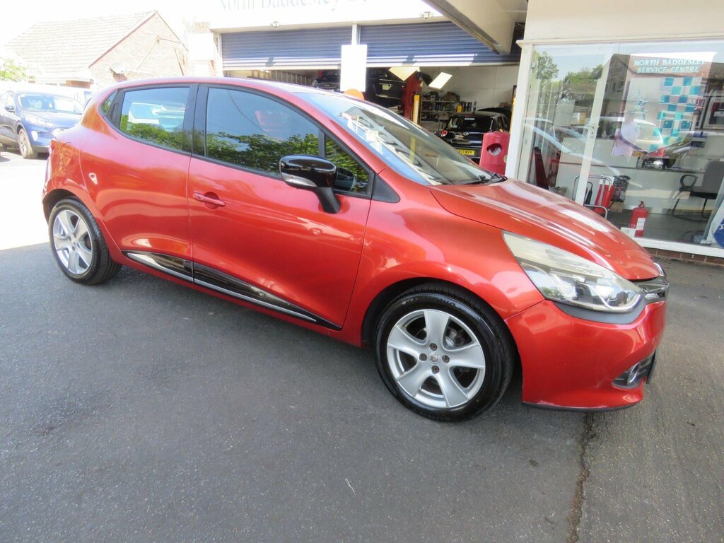 Renault Clio 1.2 16V Dynamique Medianav Euro 5 Red #2
