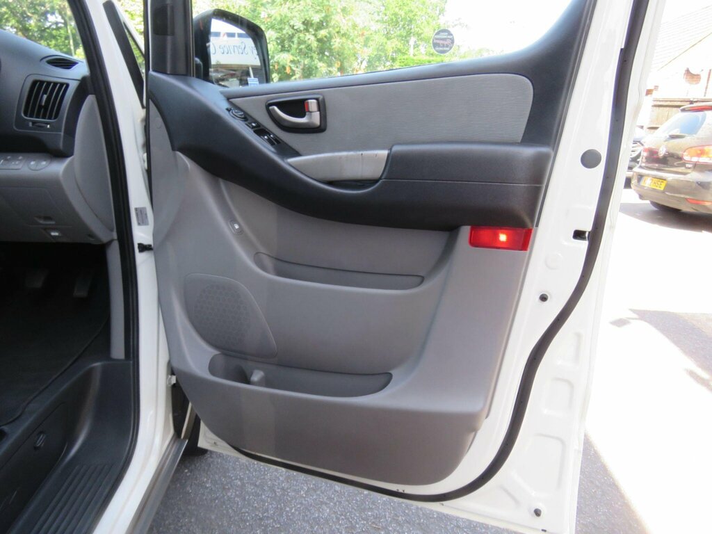 Hyundai I800 Crdi Style Silver #40