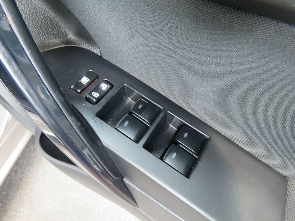 Toyota Auris 2016 16 1.8 Blue #22