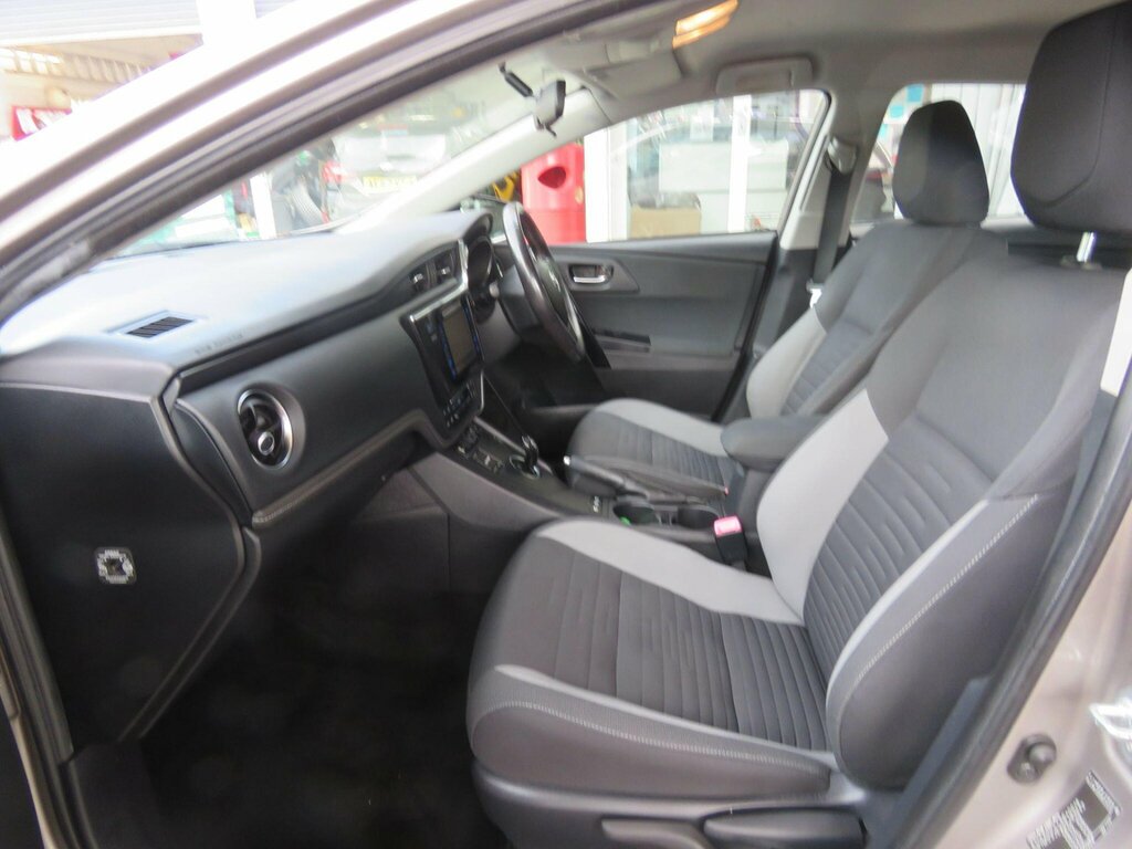 Toyota Auris 2016 16 1.8 Blue #7