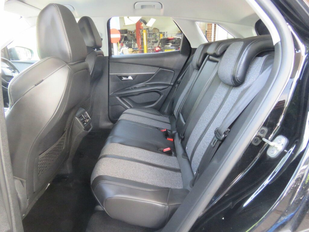 Peugeot 3008 2018 18 1.6 Black #8