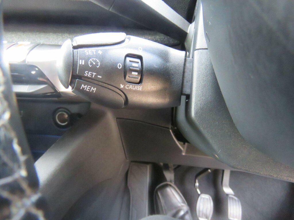 Peugeot 3008 2018 18 1.6 Black #13