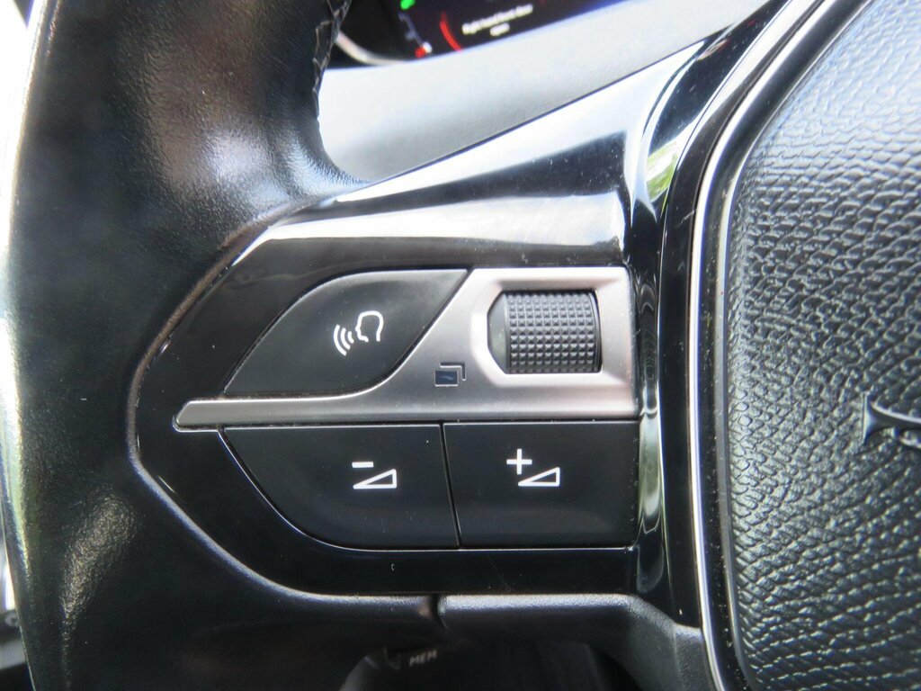 Peugeot 3008 2018 18 1.6 Black #14