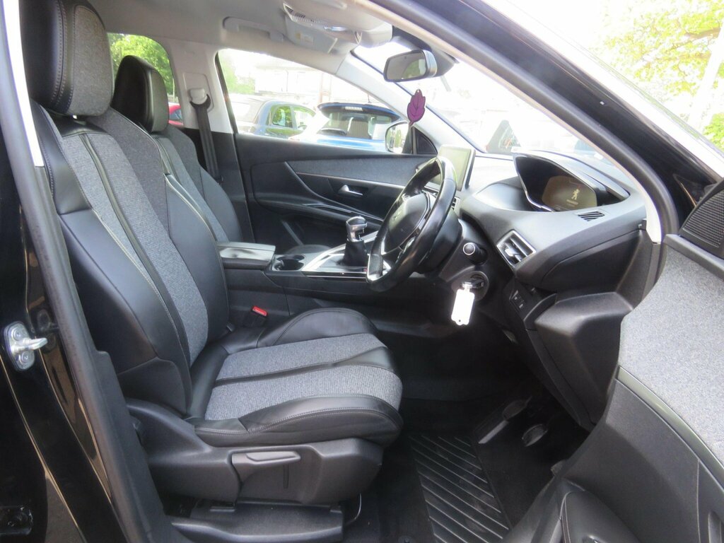 Peugeot 3008 2018 18 1.6 Black #7