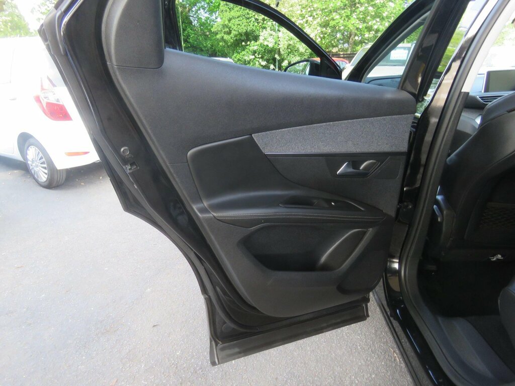 Peugeot 3008 2018 18 1.6 Black #17