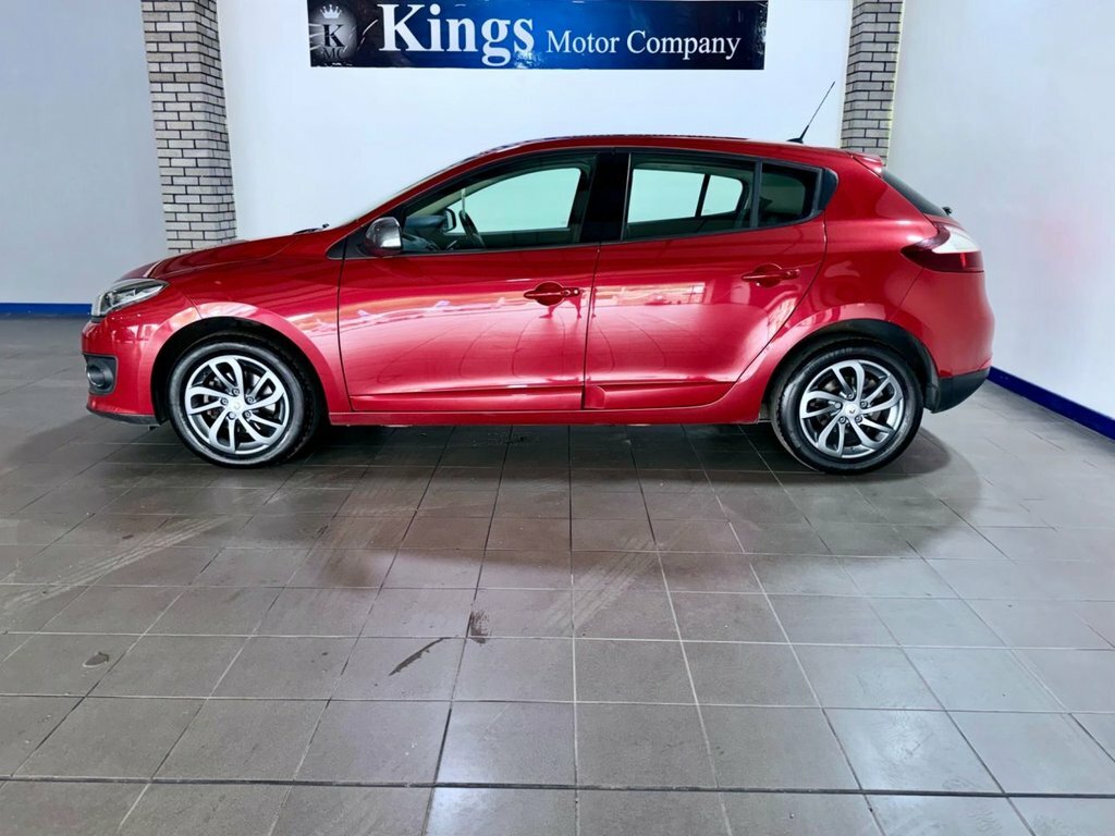 Renault Megane 1.5L Dynamique Tomtom Red #4