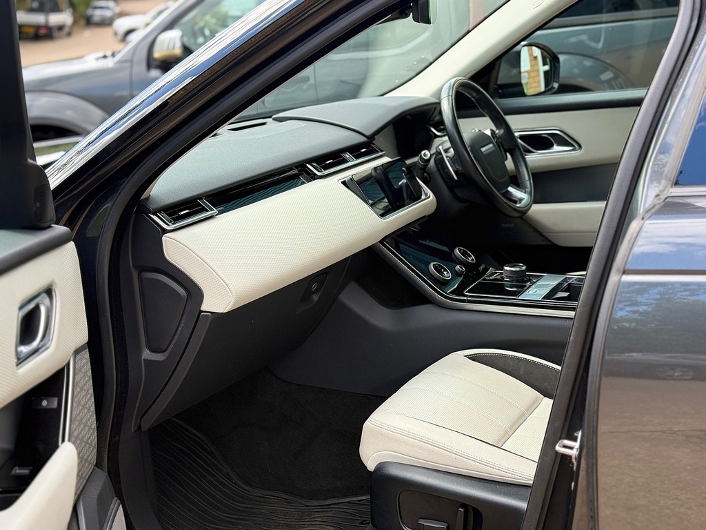 Land Rover Range Rover Velar P250 R-dynamic Se U5389 Ulez Grey #2