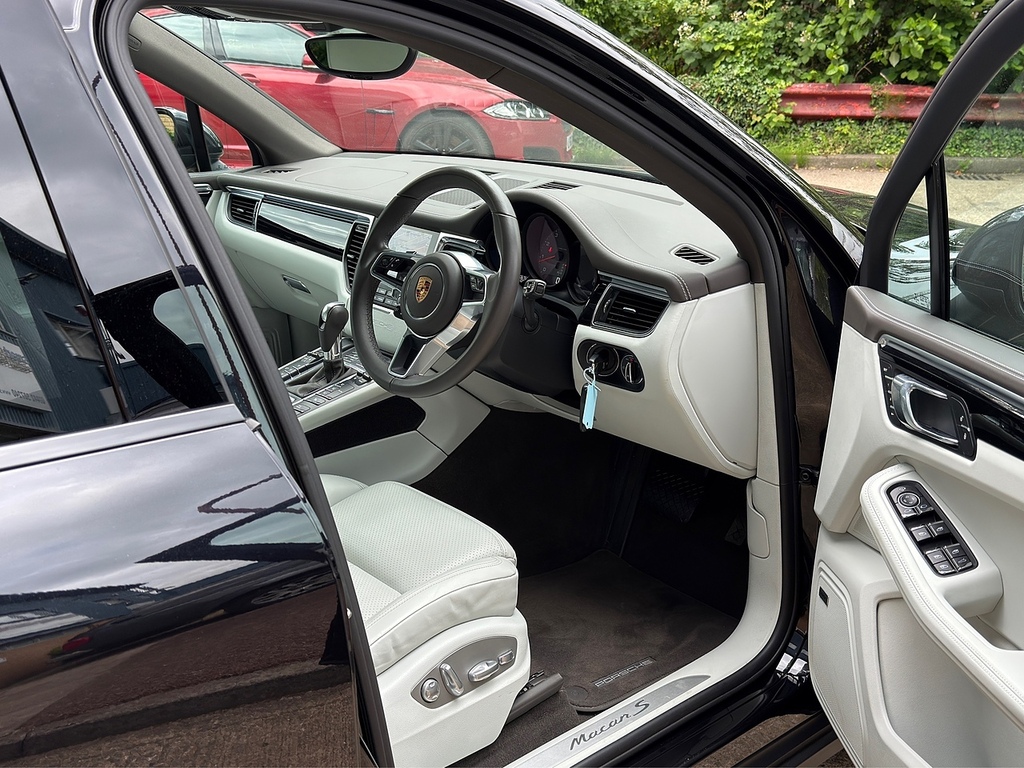 Porsche Macan V6 S U5395 Ulez Black