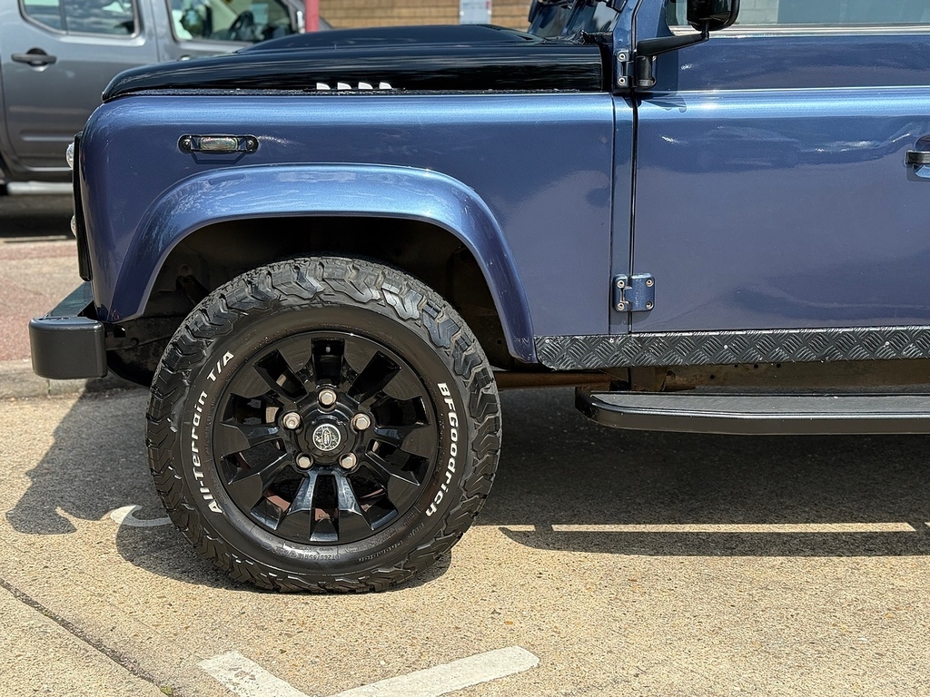 Land Rover Defender 110 2.4Tdci Doublecab Pickup U5402 Blue #5