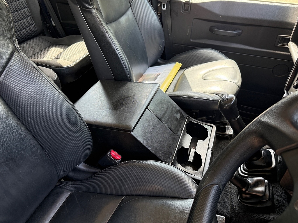 Land Rover Defender 110 2.4 Tdci Pickup Red #28