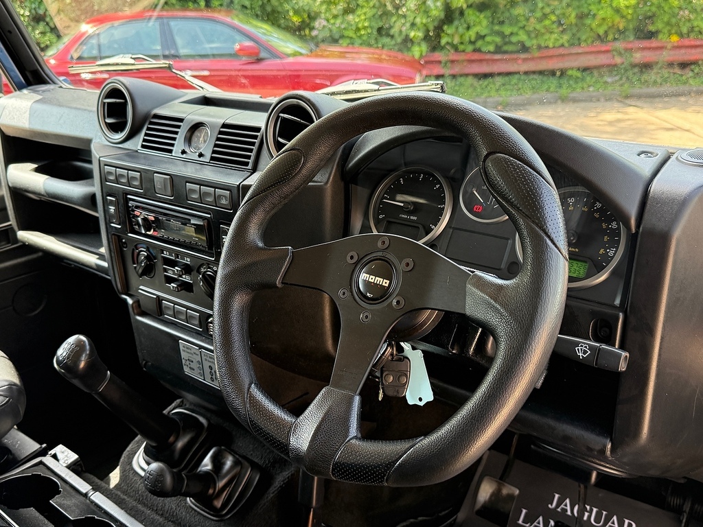 Land Rover Defender 110 2.4 Tdci Pickup Red #26