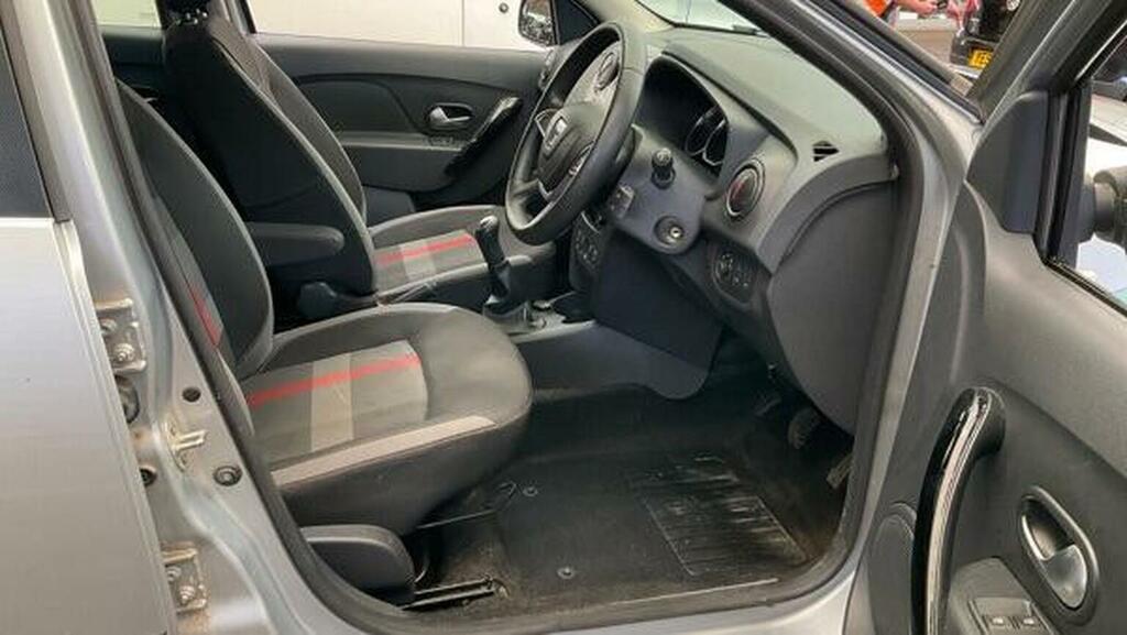 Dacia Sandero Stepway Dacia Sandero Stepway 0.9 Tce Comfort Black #8