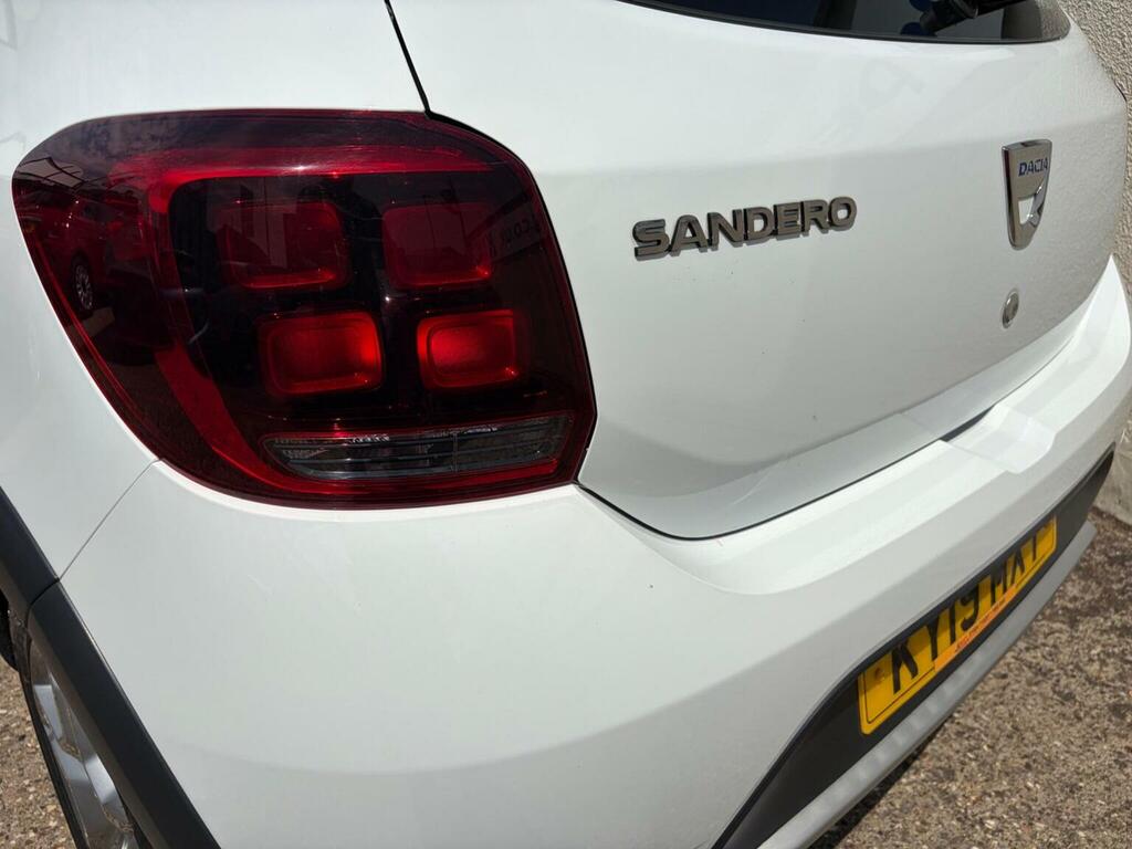 Dacia Sandero Stepway 0.9 Tce Essential Hatchback Euro Red #20