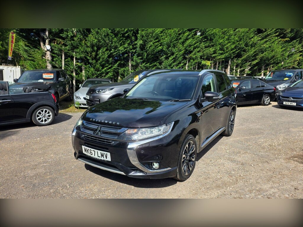 Mitsubishi Outlander 2.0H 12Kwh 4Hs Cvt 4Wd Euro 6 Ss MK67LMV Black #6