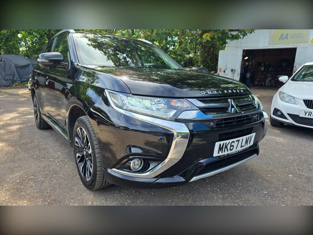 Mitsubishi Outlander 2.0H 12Kwh 4Hs Cvt 4Wd Euro 6 Ss MK67LMV Black #5