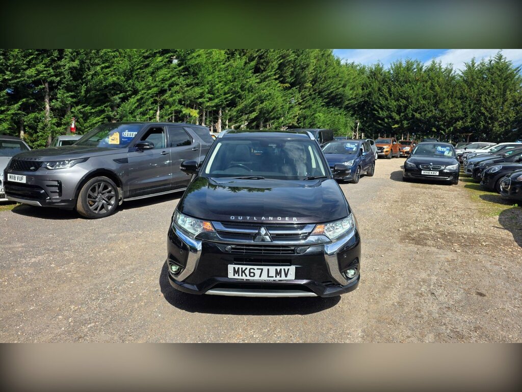 Mitsubishi Outlander 2.0H 12Kwh 4Hs Cvt 4Wd Euro 6 Ss MK67LMV Black #3