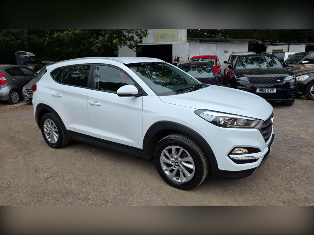 Hyundai Tucson 1.7 Crdi Blue Drive Se Euro 6 Ss White