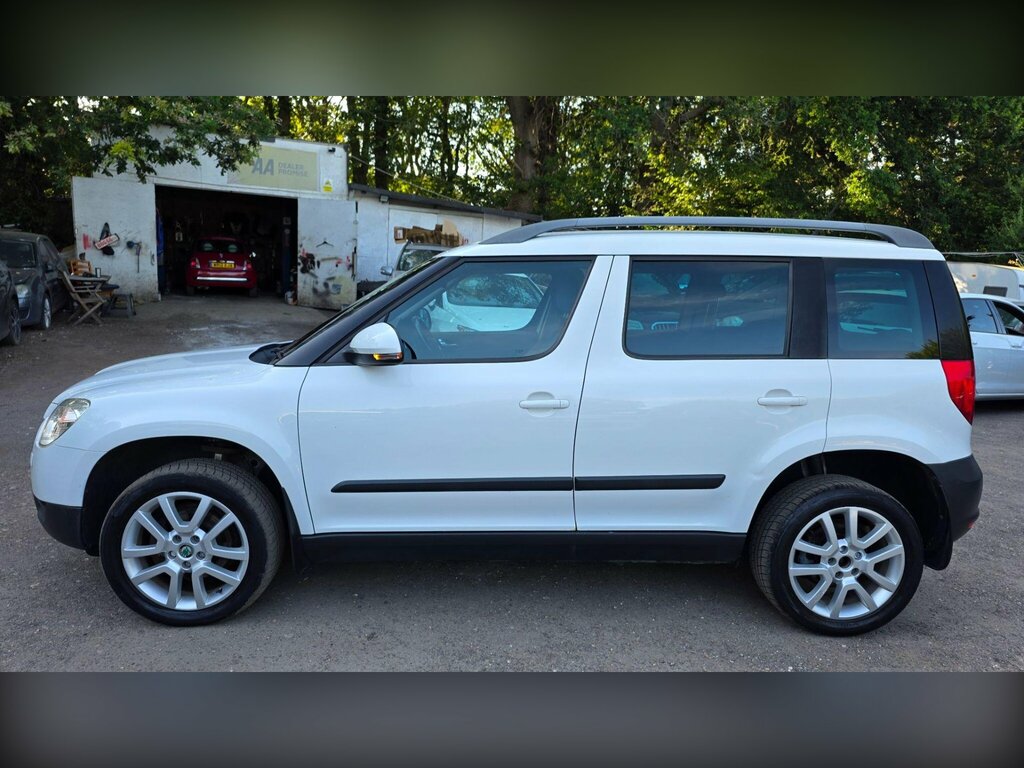 Skoda Yeti 2.0 Tdi Elegance Dsg 4Wd Euro 5 White #6