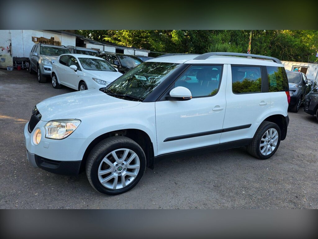 Skoda Yeti 2.0 Tdi Elegance Dsg 4Wd Euro 5 White #2