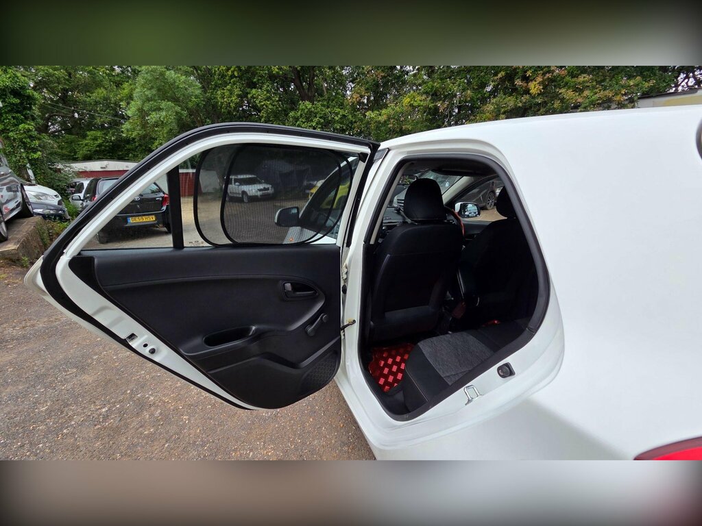 Kia Picanto 1.0 1 Euro White #46